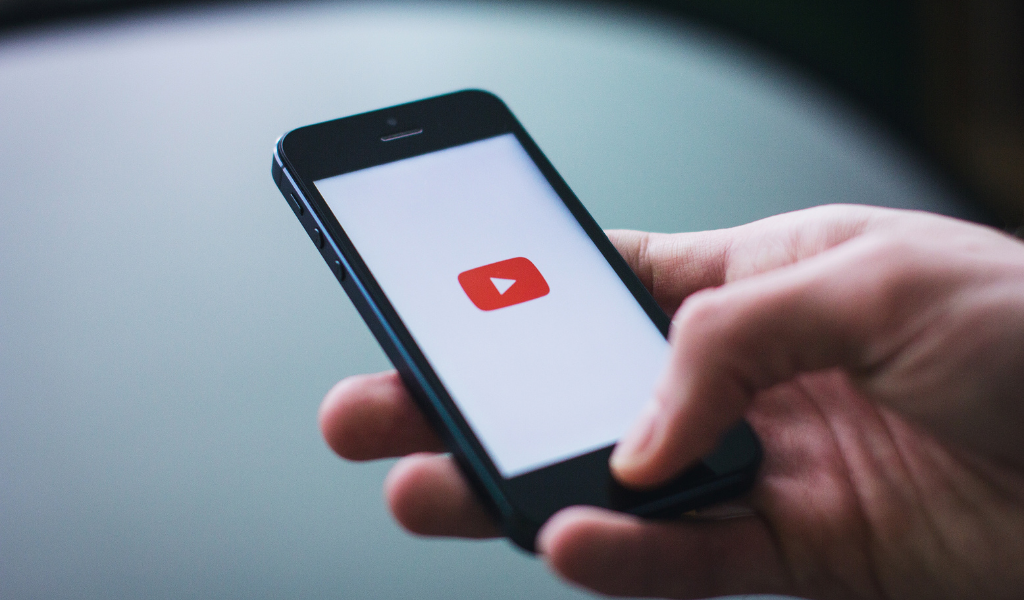 jak działa algorytm youtube
